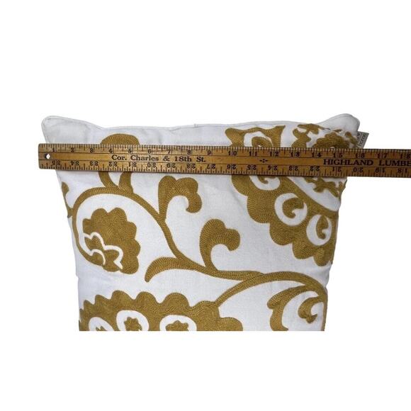 Stratford Home Throw Pillow Tufted Needlepoint 16" Square Ivory Gold Paisley - Picture 9 of 10